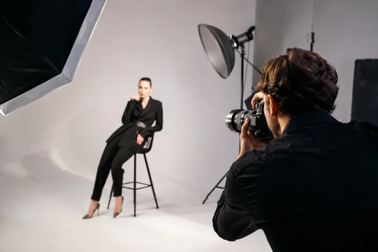 Understanding the Fundamentals of Professional Fashion Photography